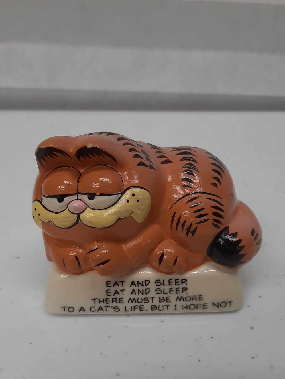 Vintage 80s Garfield Ceramic Figurine "Eat And Sleep" Cats Office Decor Cartoon